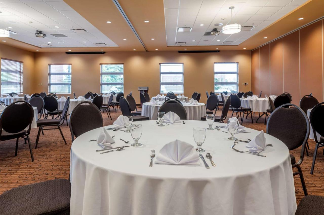 Best Western Plus, Bathurst Hotel & Suites Kültér fotó