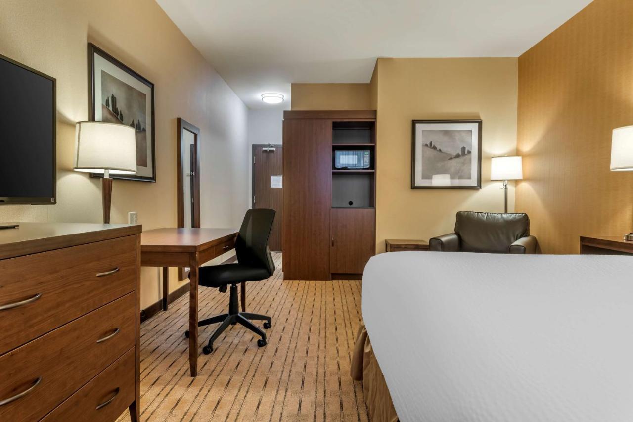 Best Western Plus, Bathurst Hotel & Suites Kültér fotó