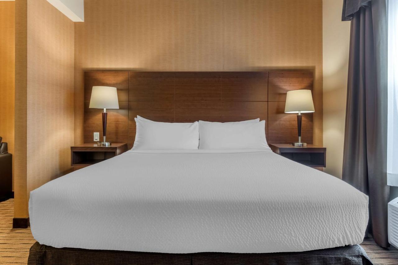 Best Western Plus, Bathurst Hotel & Suites Kültér fotó